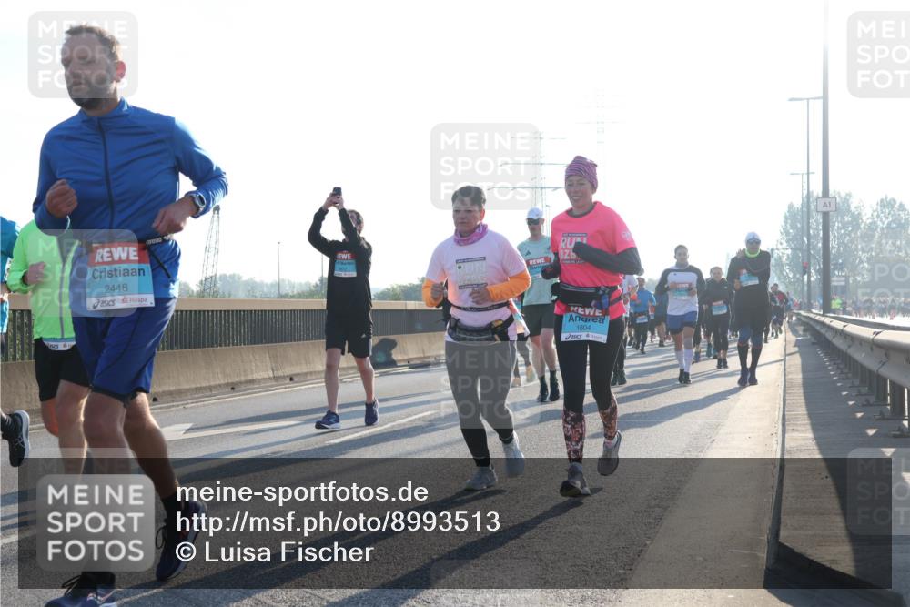 03.10.2025 - Köhlbrandbrückenlauf Luisa Fischer http://msf.ph/oto/8993513 03.10.2025 10:19:43 Position 3 2448, 1804, 1 meine-sportfotos.de