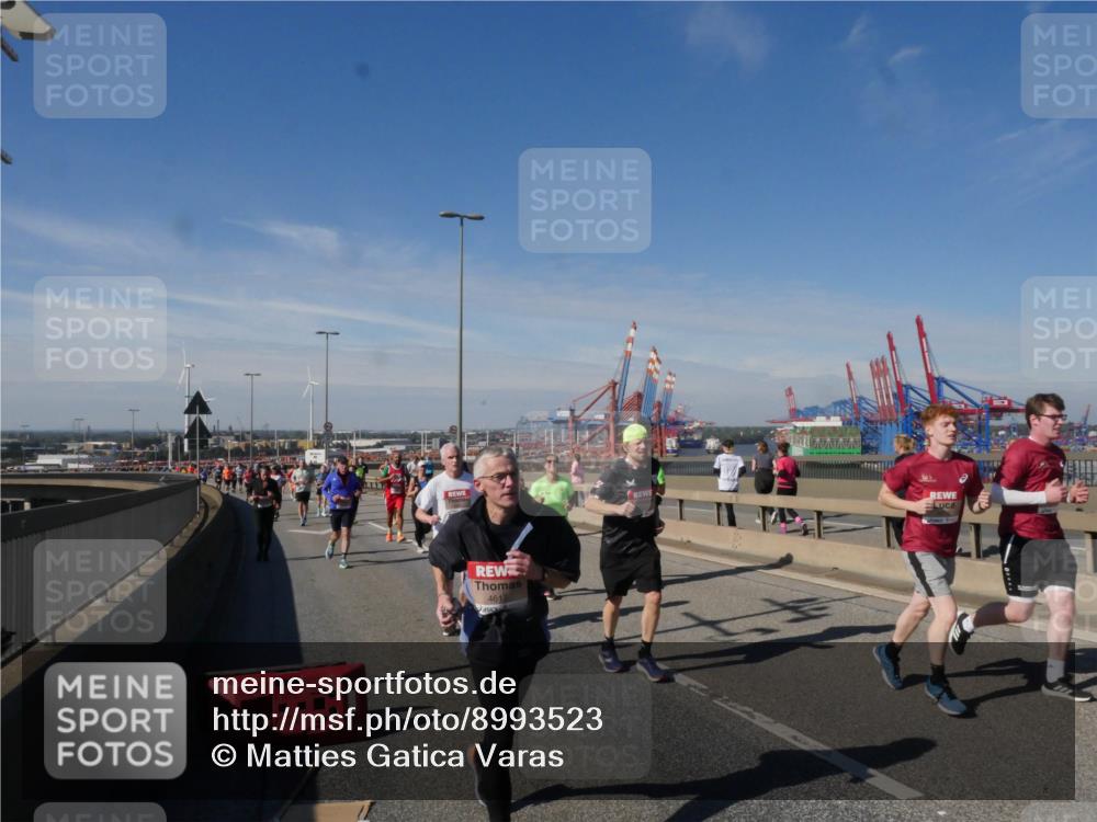 03.10.2025 - Köhlbrandbrückenlauf Matties Gatica Varas http://msf.ph/oto/8993523 03.10.2025 12:46:27 Position 2 4617 meine-sportfotos.de