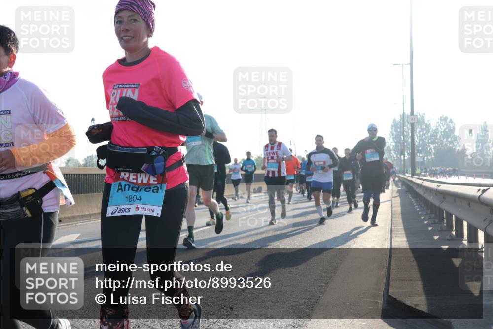 03.10.2025 - Köhlbrandbrückenlauf Luisa Fischer http://msf.ph/oto/8993526 03.10.2025 10:19:44 Position 3 1804 meine-sportfotos.de