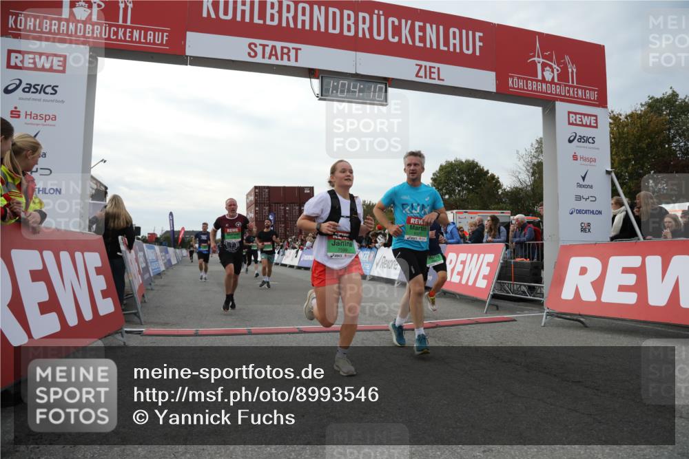 03.10.2025 - Köhlbrandbrückenlauf Yannick Fuchs http://msf.ph/oto/8993546 03.10.2025 16:04:08 Ziel 7281, 7297, 7392, 7451, 7466, 7599, 7798, 8082, 9149, 9306, 9377, 9562, 9618 meine-sportfotos.de