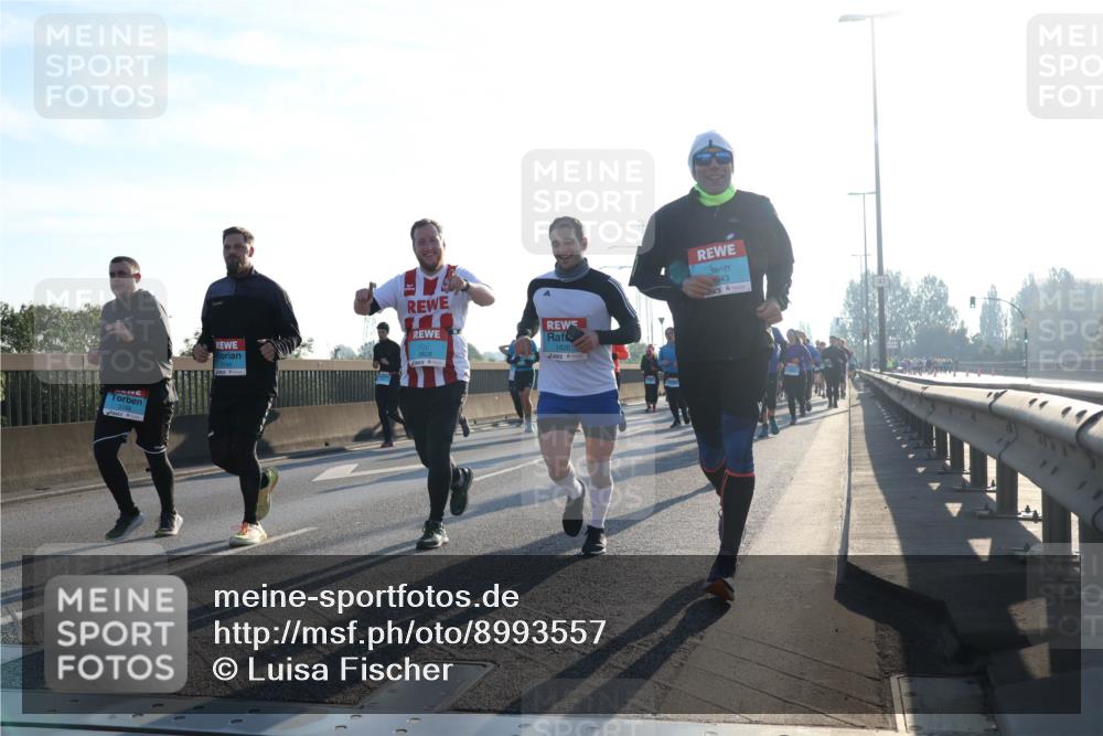 03.10.2025 - Köhlbrandbrückenlauf Luisa Fischer http://msf.ph/oto/8993557 03.10.2025 10:19:47 Position 3 43, 1820 meine-sportfotos.de