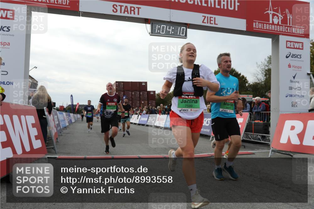 03.10.2025 - Köhlbrandbrückenlauf Yannick Fuchs http://msf.ph/oto/8993558 03.10.2025 16:04:09 Ziel 7281, 7297, 7392, 7451, 7466, 7599, 7611, 7798, 8082, 9149, 9306, 9377, 9562, 9618 meine-sportfotos.de