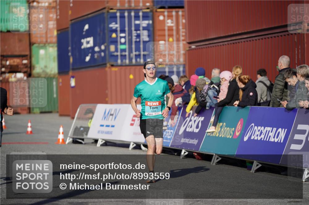 03.10.2025 - Köhlbrandbrückenlauf Michael Burmester http://msf.ph/oto/8993559 03.10.2025 09:54:52 Ziel 1268, 2961, 3193, 3376, 3527 meine-sportfotos.de