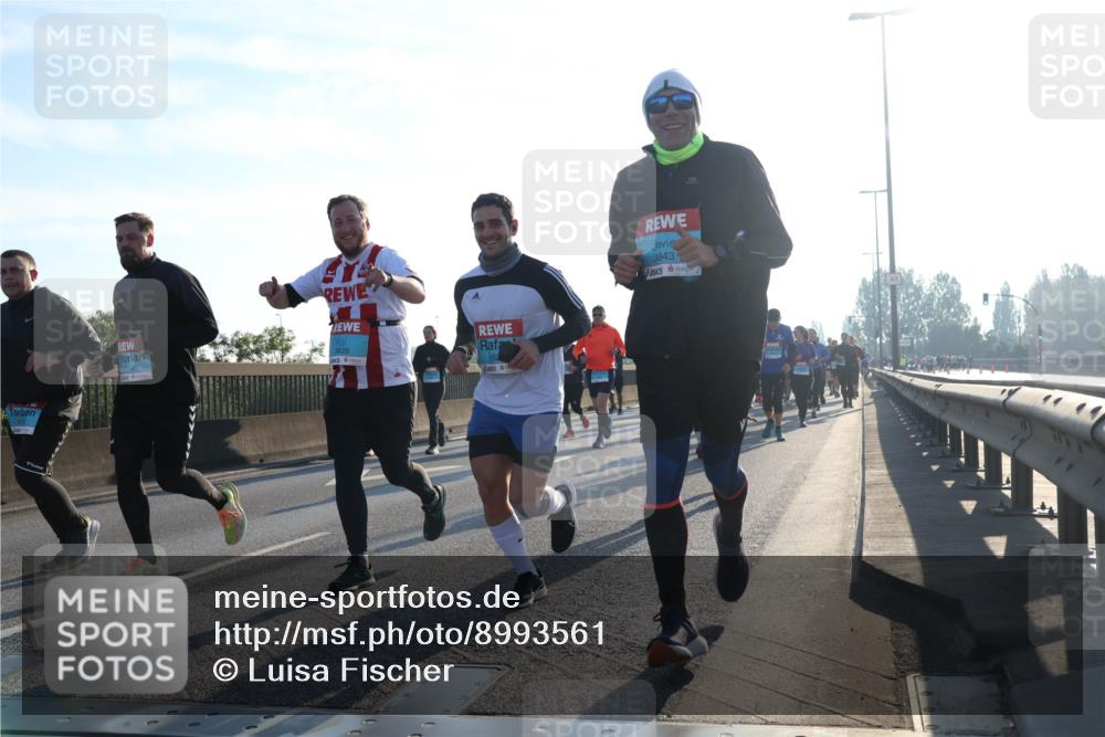 03.10.2025 - Köhlbrandbrückenlauf Luisa Fischer http://msf.ph/oto/8993561 03.10.2025 10:19:47 Position 3 3828, 3843 meine-sportfotos.de