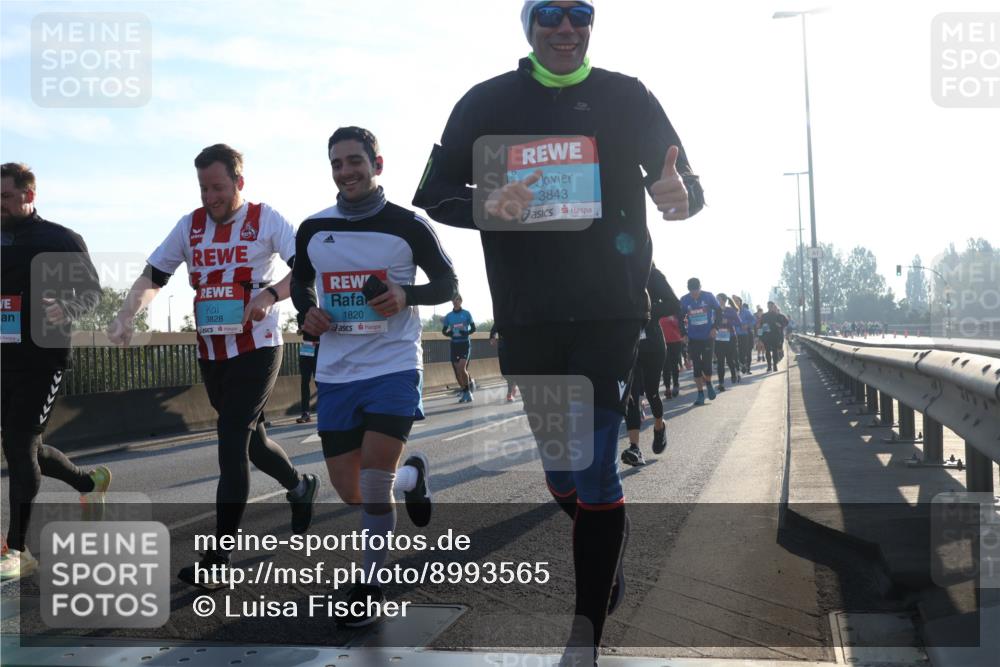 03.10.2025 - Köhlbrandbrückenlauf Luisa Fischer http://msf.ph/oto/8993565 03.10.2025 10:19:47 Position 3 3828, 1820, 3843 meine-sportfotos.de