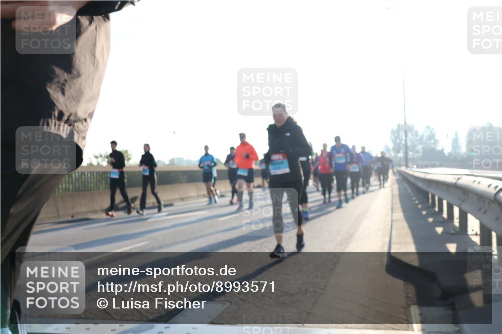 03.10.2025 - Köhlbrandbrückenlauf Luisa Fischer http://msf.ph/oto/8993571 03.10.2025 10:19:48 Position 3  meine-sportfotos.de