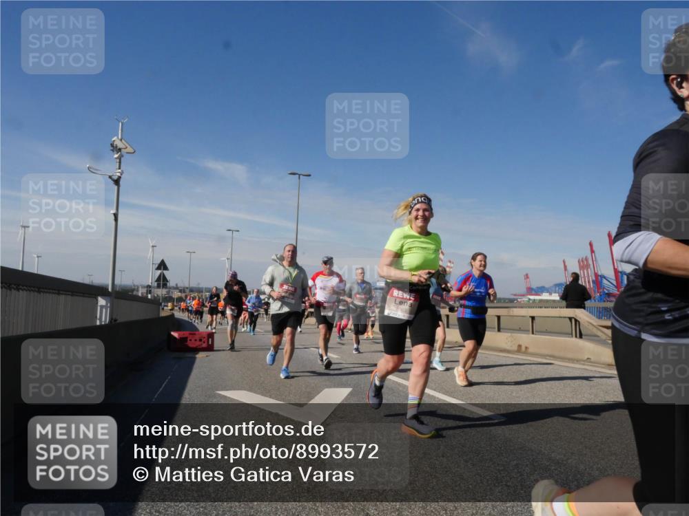 03.10.2025 - Köhlbrandbrückenlauf Matties Gatica Varas http://msf.ph/oto/8993572 03.10.2025 12:46:36 Position 2 6363 meine-sportfotos.de