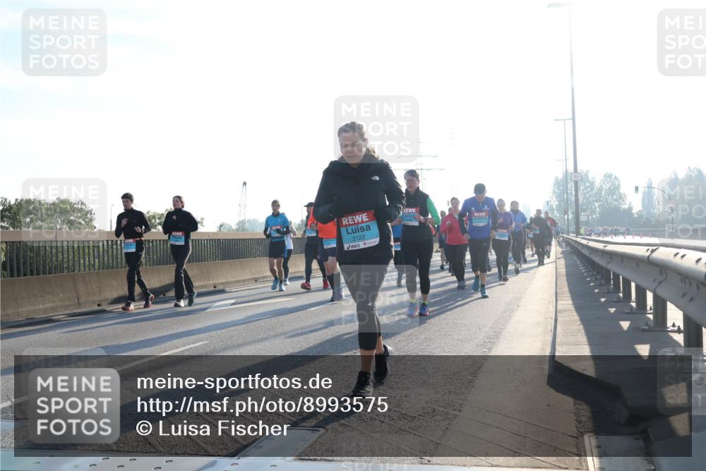 03.10.2025 - Köhlbrandbrückenlauf Luisa Fischer http://msf.ph/oto/8993575 03.10.2025 10:19:48 Position 3 2122 meine-sportfotos.de