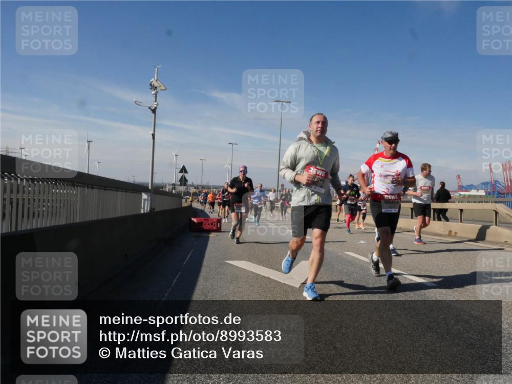 03.10.2025 - Köhlbrandbrückenlauf Matties Gatica Varas http://msf.ph/oto/8993583 03.10.2025 12:46:38 Position 2  meine-sportfotos.de
