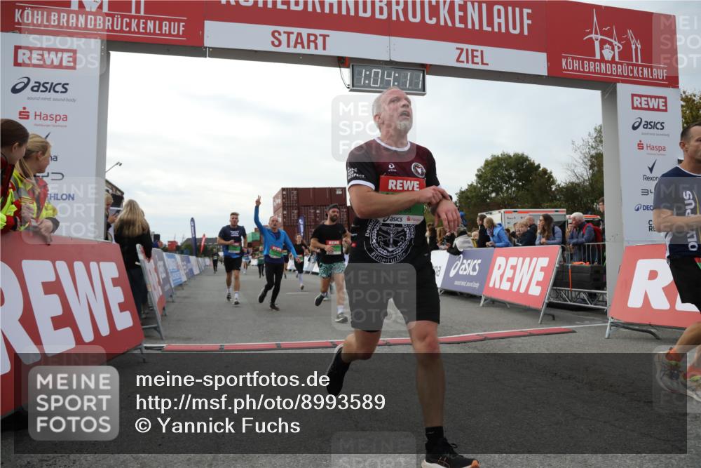 03.10.2025 - Köhlbrandbrückenlauf Yannick Fuchs http://msf.ph/oto/8993589 03.10.2025 16:04:10 Ziel 7281, 7297, 7392, 7451, 7466, 7599, 7611, 7798, 8082, 9149, 9306, 9377, 9562, 9618 meine-sportfotos.de