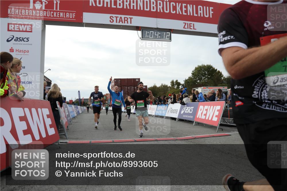 03.10.2025 - Köhlbrandbrückenlauf Yannick Fuchs http://msf.ph/oto/8993605 03.10.2025 16:04:10 Ziel 7281, 7297, 7392, 7451, 7466, 7599, 7611, 7798, 8082, 9149, 9306, 9377, 9562, 9618 meine-sportfotos.de