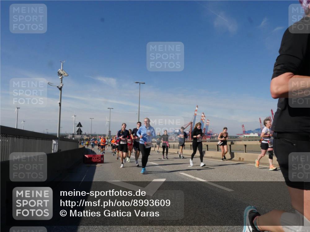 03.10.2025 - Köhlbrandbrückenlauf Matties Gatica Varas http://msf.ph/oto/8993609 03.10.2025 12:46:41 Position 2  meine-sportfotos.de