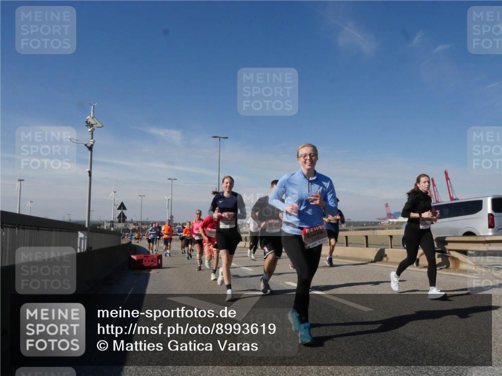 03.10.2025 - Köhlbrandbrückenlauf Matties Gatica Varas http://msf.ph/oto/8993619 03.10.2025 12:46:42 Position 2 5145 meine-sportfotos.de
