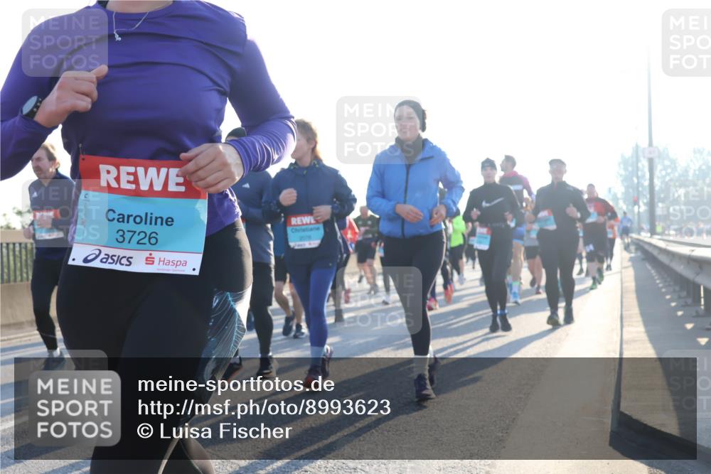 03.10.2025 - Köhlbrandbrückenlauf Luisa Fischer http://msf.ph/oto/8993623 03.10.2025 10:19:53 Position 3 3726, 2076 meine-sportfotos.de