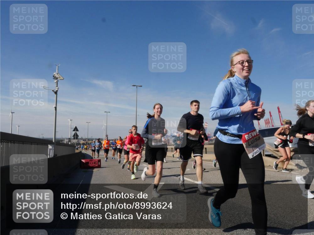 03.10.2025 - Köhlbrandbrückenlauf Matties Gatica Varas http://msf.ph/oto/8993624 03.10.2025 12:46:43 Position 2 5145 meine-sportfotos.de