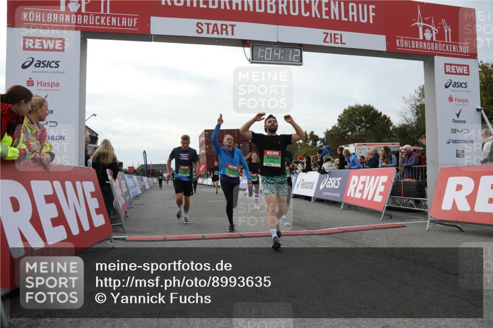 03.10.2025 - Köhlbrandbrückenlauf Yannick Fuchs http://msf.ph/oto/8993635 03.10.2025 16:04:11 Ziel 7297, 7392, 7451, 7466, 7599, 7611, 7798, 8082, 9010, 9149, 9306, 9377, 9562, 9618 meine-sportfotos.de