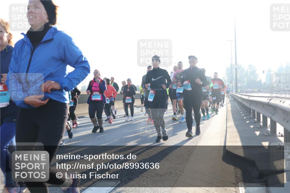 03.10.2025 - Köhlbrandbrückenlauf Luisa Fischer http://msf.ph/oto/8993636 03.10.2025 10:19:54 Position 3  meine-sportfotos.de