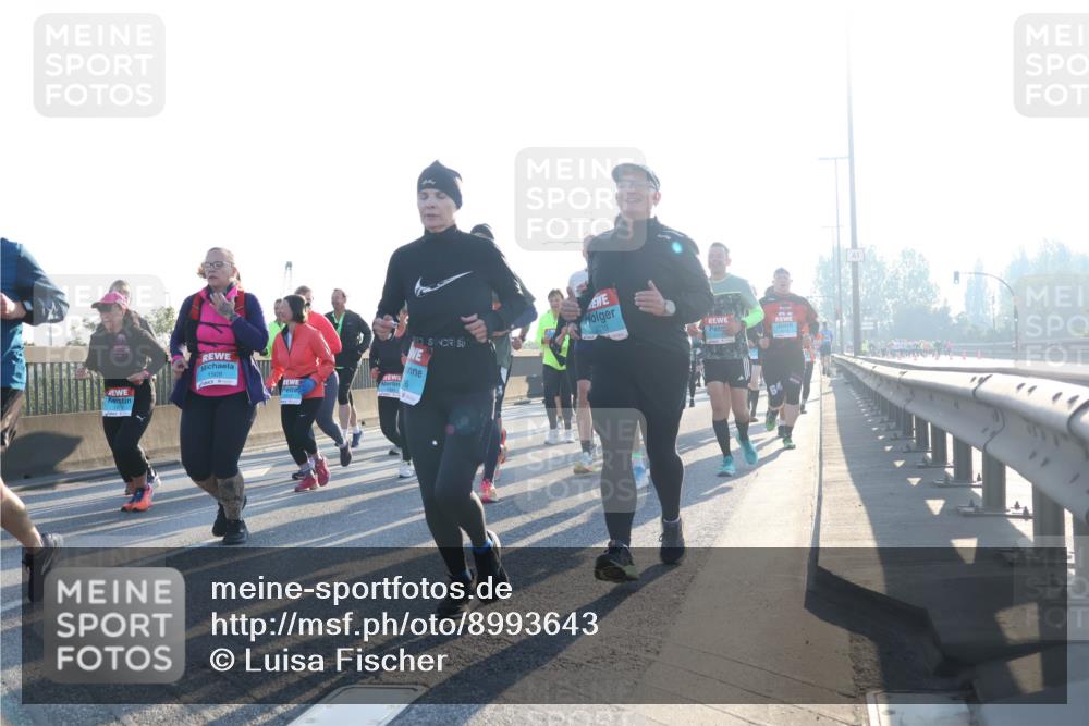 03.10.2025 - Köhlbrandbrückenlauf Luisa Fischer http://msf.ph/oto/8993643 03.10.2025 10:19:55 Position 3  meine-sportfotos.de
