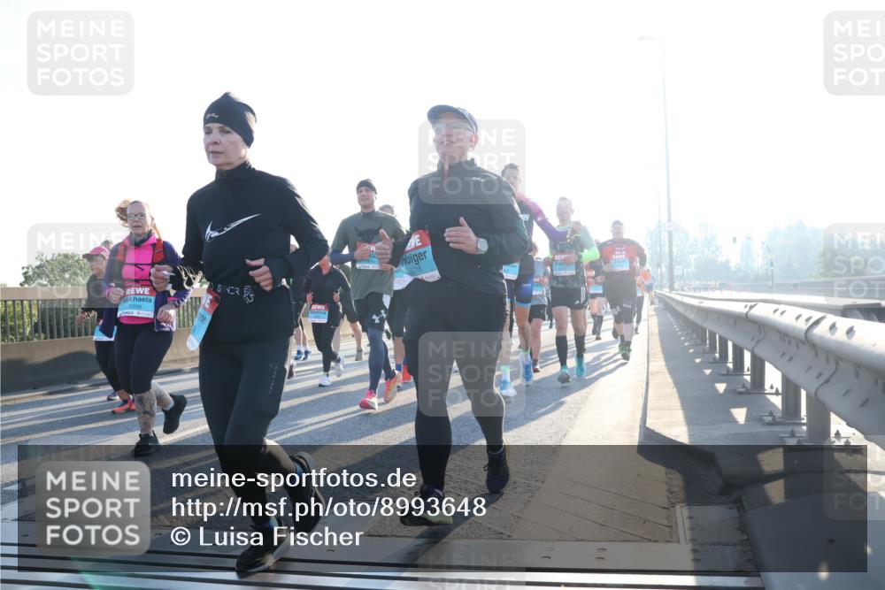 03.10.2025 - Köhlbrandbrückenlauf Luisa Fischer http://msf.ph/oto/8993648 03.10.2025 10:19:55 Position 3 1509, 2018, 00 meine-sportfotos.de
