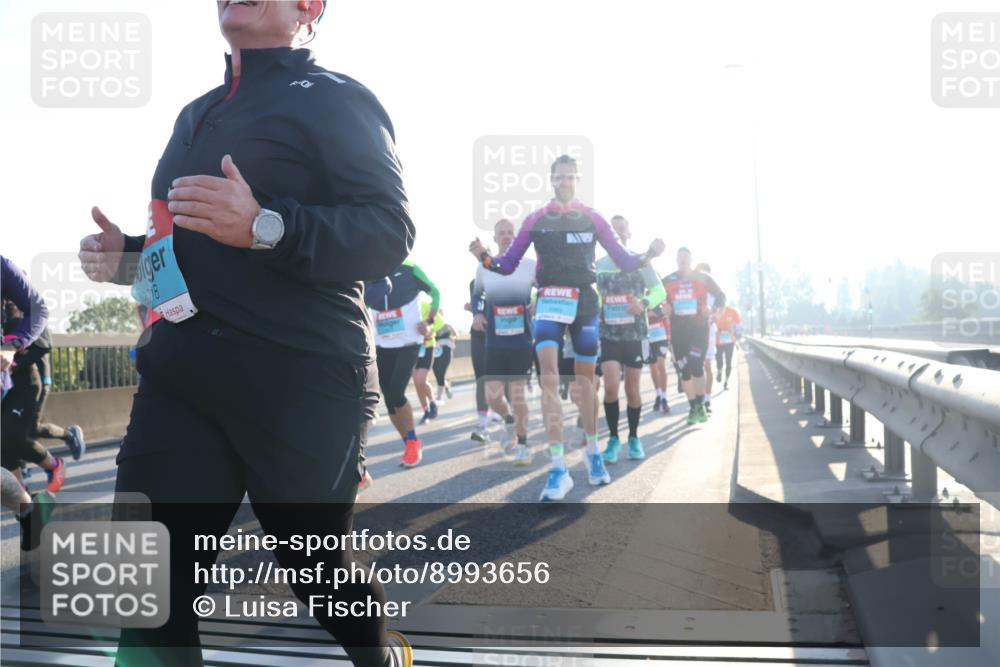 03.10.2025 - Köhlbrandbrückenlauf Luisa Fischer http://msf.ph/oto/8993656 03.10.2025 10:19:56 Position 3 2018 meine-sportfotos.de