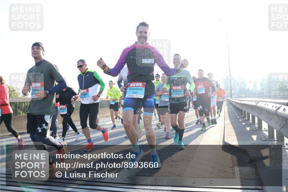 03.10.2025 - Köhlbrandbrückenlauf Luisa Fischer http://msf.ph/oto/8993660 03.10.2025 10:19:57 Position 3 2969, 2, 213, 306, 2512, 2978, 64 meine-sportfotos.de