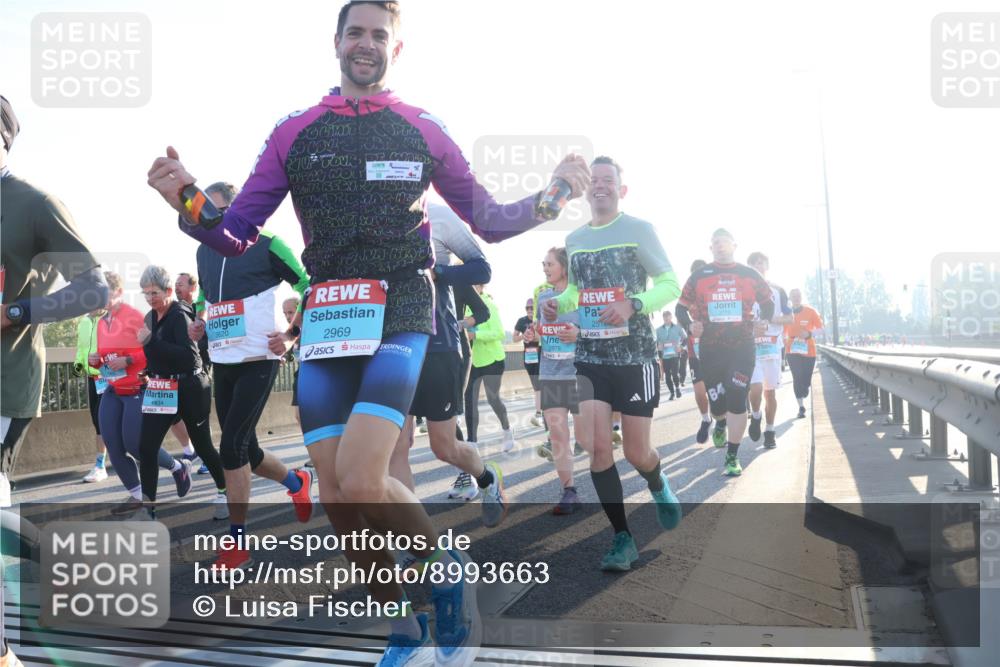 03.10.2025 - Köhlbrandbrückenlauf Luisa Fischer http://msf.ph/oto/8993663 03.10.2025 10:19:57 Position 3 3620, 2969, 259 meine-sportfotos.de