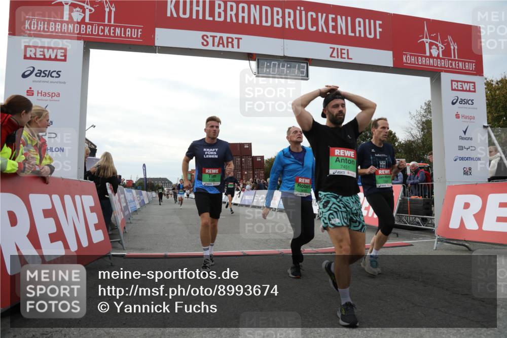 03.10.2025 - Köhlbrandbrückenlauf Yannick Fuchs http://msf.ph/oto/8993674 03.10.2025 16:04:11 Ziel 7297, 7392, 7451, 7466, 7599, 7611, 7798, 8082, 9010, 9149, 9306, 9377, 9562, 9618 meine-sportfotos.de