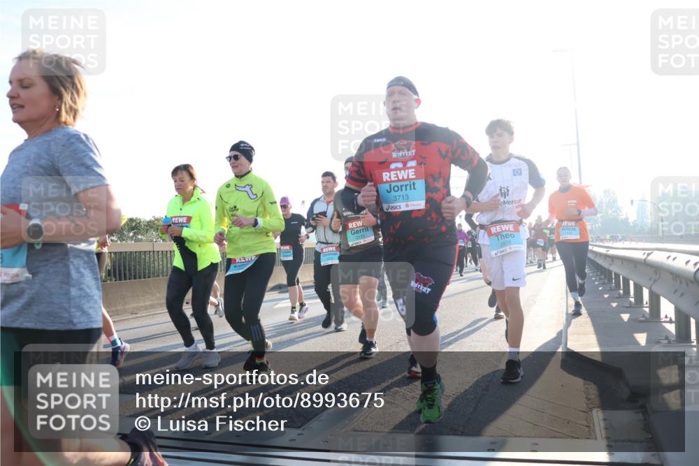 03.10.2025 - Köhlbrandbrückenlauf Luisa Fischer http://msf.ph/oto/8993675 03.10.2025 10:19:58 Position 3 2172, 3713, 2878 meine-sportfotos.de