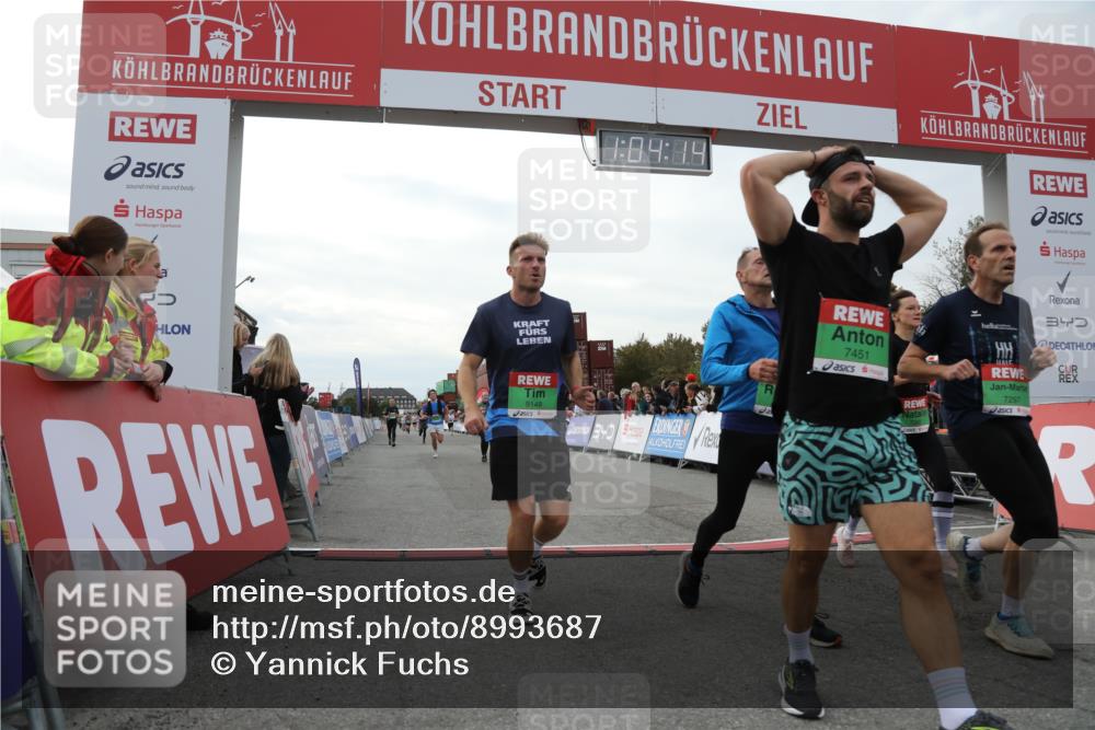 03.10.2025 - Köhlbrandbrückenlauf Yannick Fuchs http://msf.ph/oto/8993687 03.10.2025 16:04:12 Ziel 7297, 7392, 7451, 7466, 7611, 7798, 8082, 9010, 9149, 9306, 9562, 9618 meine-sportfotos.de