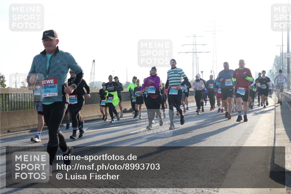 03.10.2025 - Köhlbrandbrückenlauf Luisa Fischer http://msf.ph/oto/8993703 03.10.2025 10:20:01 Position 3 10, 1794, 1 meine-sportfotos.de
