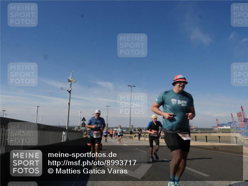 03.10.2025 - Köhlbrandbrückenlauf Matties Gatica Varas http://msf.ph/oto/8993717 03.10.2025 12:46:53 Position 2 4259 meine-sportfotos.de