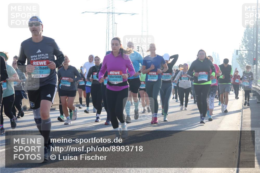 03.10.2025 - Köhlbrandbrückenlauf Luisa Fischer http://msf.ph/oto/8993718 03.10.2025 10:20:14 Position 3 1717, 1577, 3352, 1991 meine-sportfotos.de
