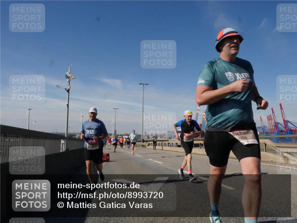 03.10.2025 - Köhlbrandbrückenlauf Matties Gatica Varas http://msf.ph/oto/8993720 03.10.2025 12:46:54 Position 2 4259 meine-sportfotos.de