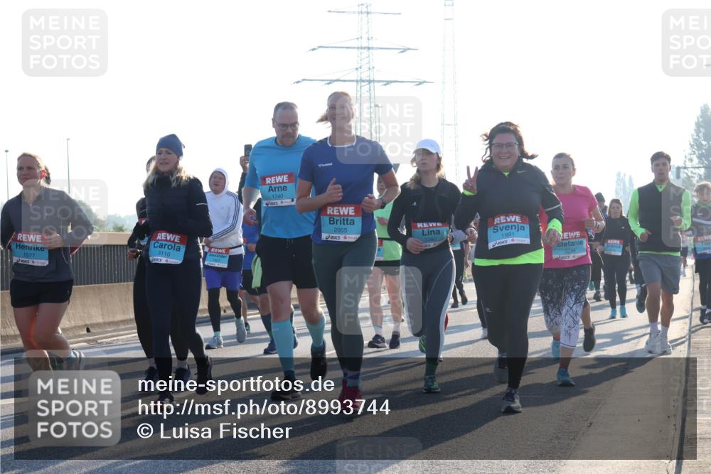 03.10.2025 - Köhlbrandbrückenlauf Luisa Fischer http://msf.ph/oto/8993744 03.10.2025 10:20:16 Position 3 1577, 3110, 1740, 2055, 3382, 1991, 3239 meine-sportfotos.de