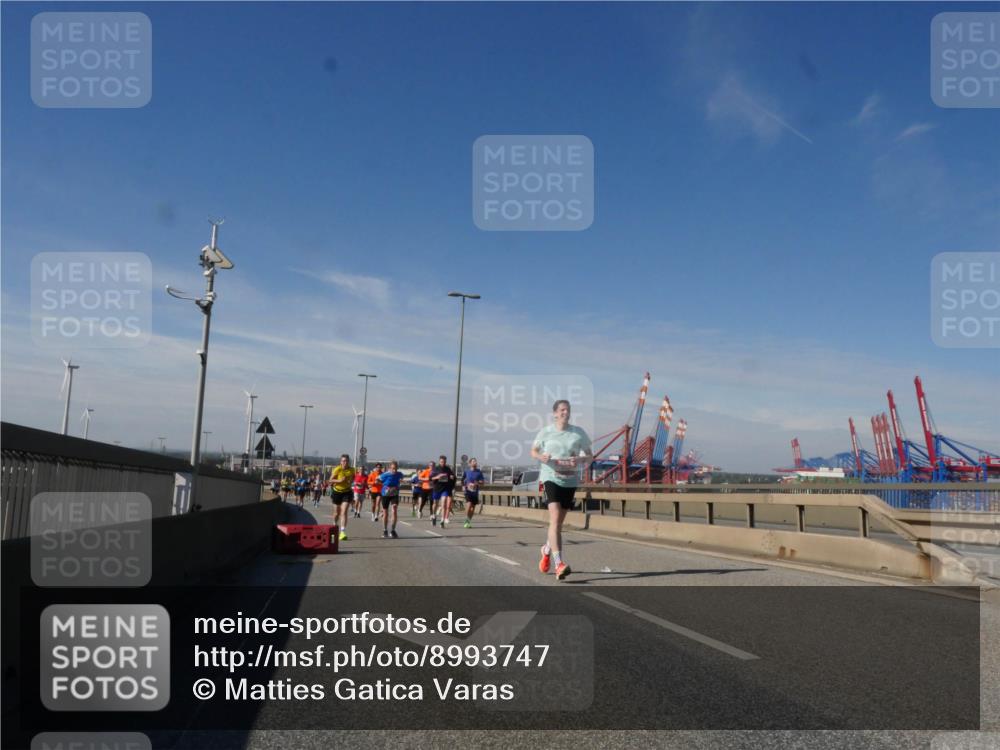 03.10.2025 - Köhlbrandbrückenlauf Matties Gatica Varas http://msf.ph/oto/8993747 03.10.2025 12:46:57 Position 2  meine-sportfotos.de