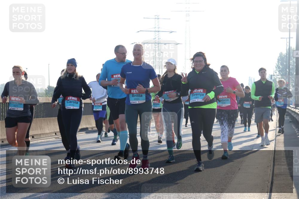 03.10.2025 - Köhlbrandbrückenlauf Luisa Fischer http://msf.ph/oto/8993748 03.10.2025 10:20:17 Position 3 1577, 3110, 2055, 1991, 3239 meine-sportfotos.de