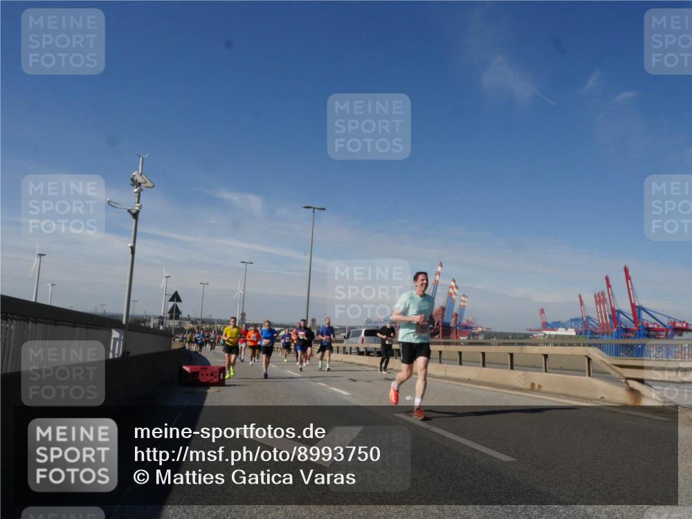 03.10.2025 - Köhlbrandbrückenlauf Matties Gatica Varas http://msf.ph/oto/8993750 03.10.2025 12:46:57 Position 2  meine-sportfotos.de