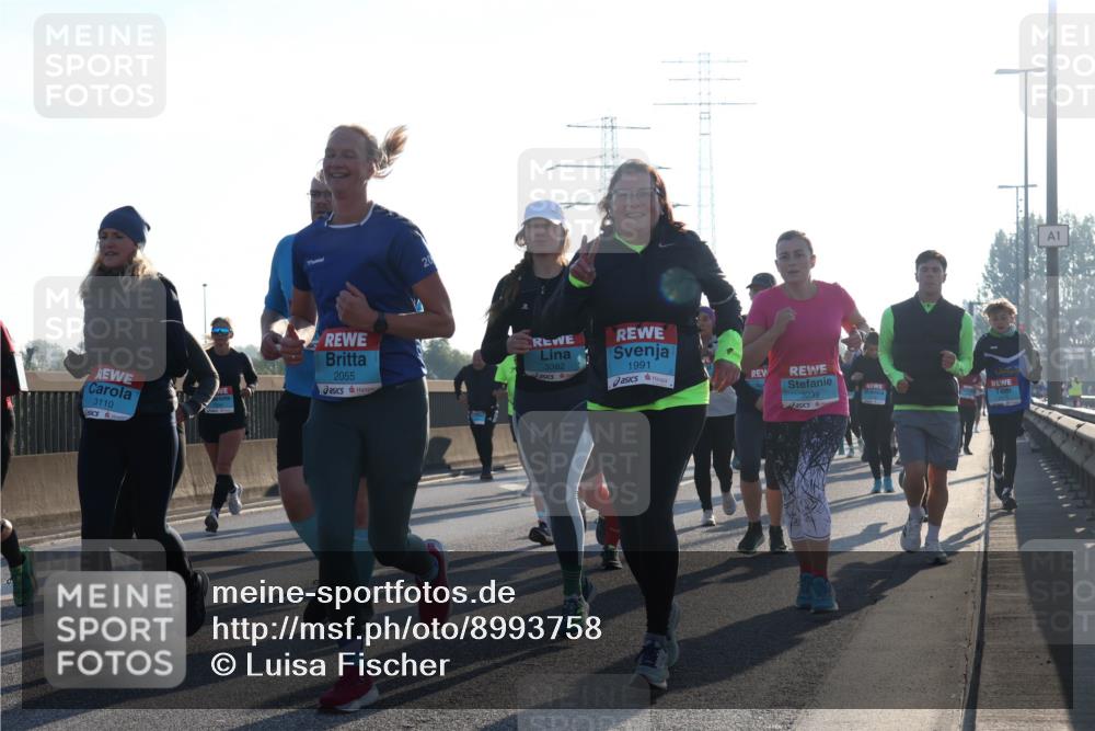 03.10.2025 - Köhlbrandbrückenlauf Luisa Fischer http://msf.ph/oto/8993758 03.10.2025 10:20:18 Position 3 3110, 2055, 3382, 1991, 3239, 1 meine-sportfotos.de