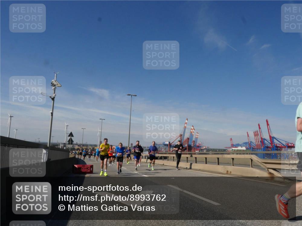 03.10.2025 - Köhlbrandbrückenlauf Matties Gatica Varas http://msf.ph/oto/8993762 03.10.2025 12:46:59 Position 2  meine-sportfotos.de