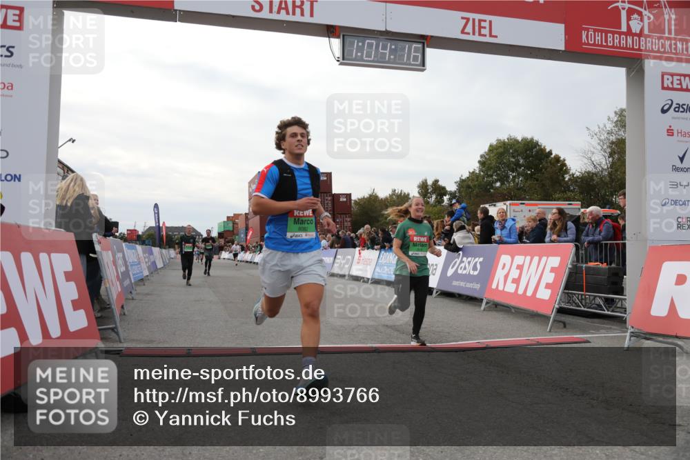 03.10.2025 - Köhlbrandbrückenlauf Yannick Fuchs http://msf.ph/oto/8993766 03.10.2025 16:04:15 Ziel 7392, 7466, 7611, 8082, 9010, 9213, 9618 meine-sportfotos.de