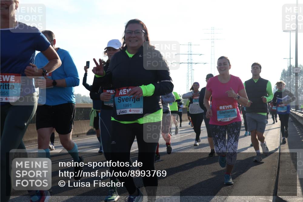 03.10.2025 - Köhlbrandbrückenlauf Luisa Fischer http://msf.ph/oto/8993769 03.10.2025 10:20:19 Position 3 2055, 1991, 3239 meine-sportfotos.de