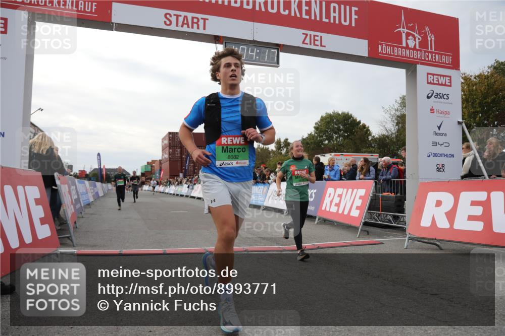 03.10.2025 - Köhlbrandbrückenlauf Yannick Fuchs http://msf.ph/oto/8993771 03.10.2025 16:04:15 Ziel 7392, 7466, 7611, 8082, 9010, 9213, 9618 meine-sportfotos.de