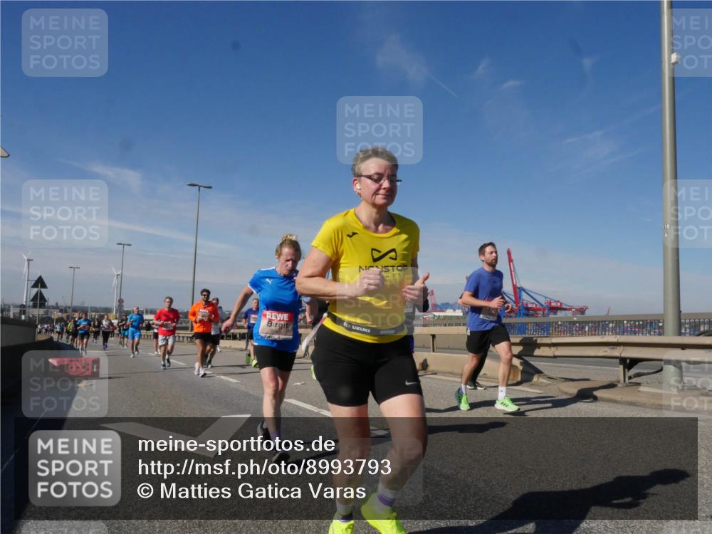 03.10.2025 - Köhlbrandbrückenlauf Matties Gatica Varas http://msf.ph/oto/8993793 03.10.2025 12:47:02 Position 2 4685 meine-sportfotos.de