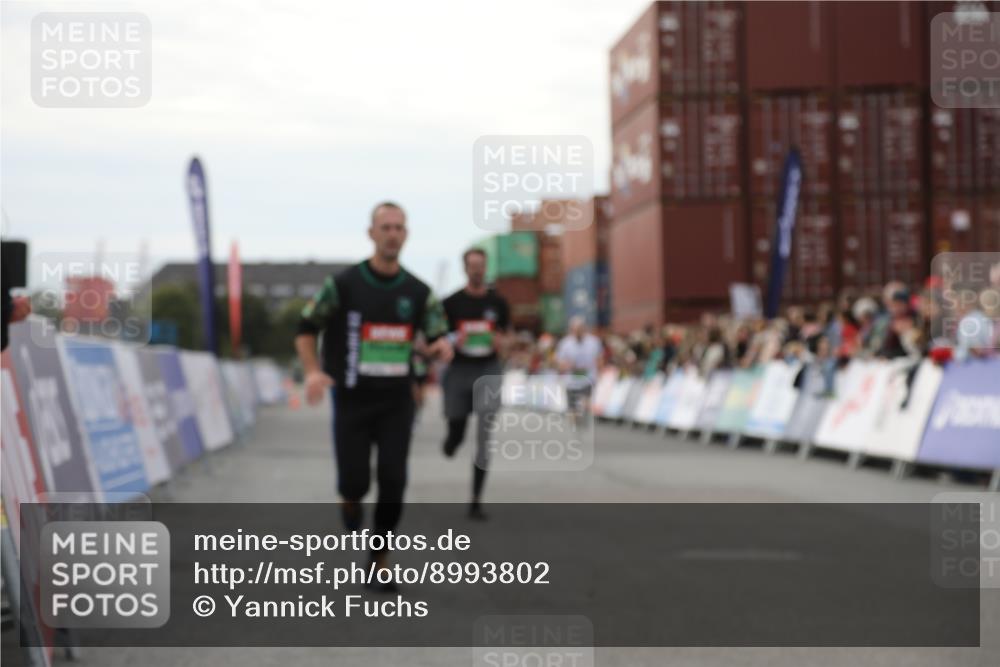 03.10.2025 - Köhlbrandbrückenlauf Yannick Fuchs http://msf.ph/oto/8993802 03.10.2025 16:04:16 Ziel 7308, 7466, 7611, 8082, 9010, 9213, 9618 meine-sportfotos.de