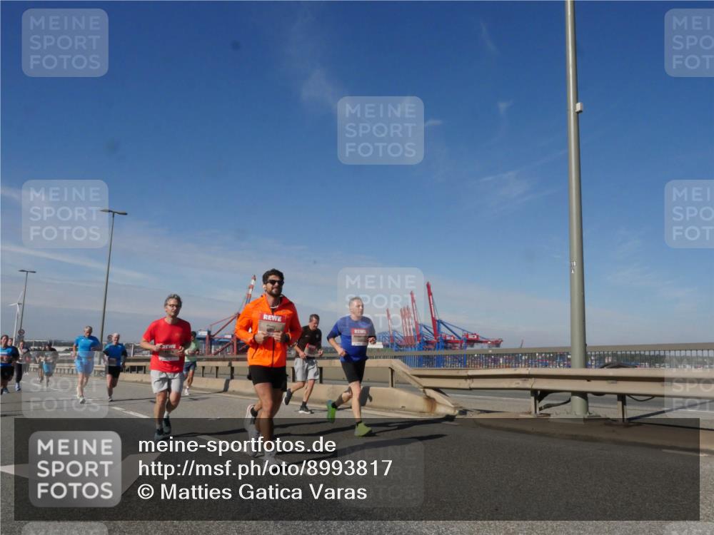 03.10.2025 - Köhlbrandbrückenlauf Matties Gatica Varas http://msf.ph/oto/8993817 03.10.2025 12:47:05 Position 2 118 meine-sportfotos.de
