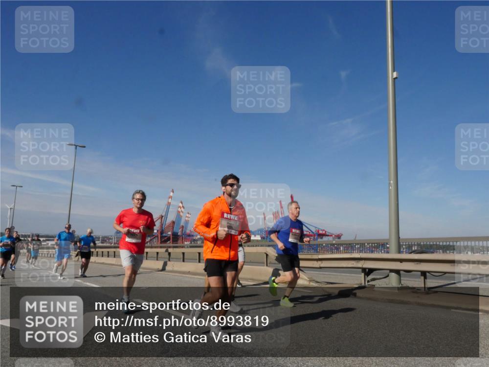 03.10.2025 - Köhlbrandbrückenlauf Matties Gatica Varas http://msf.ph/oto/8993819 03.10.2025 12:47:05 Position 2  meine-sportfotos.de