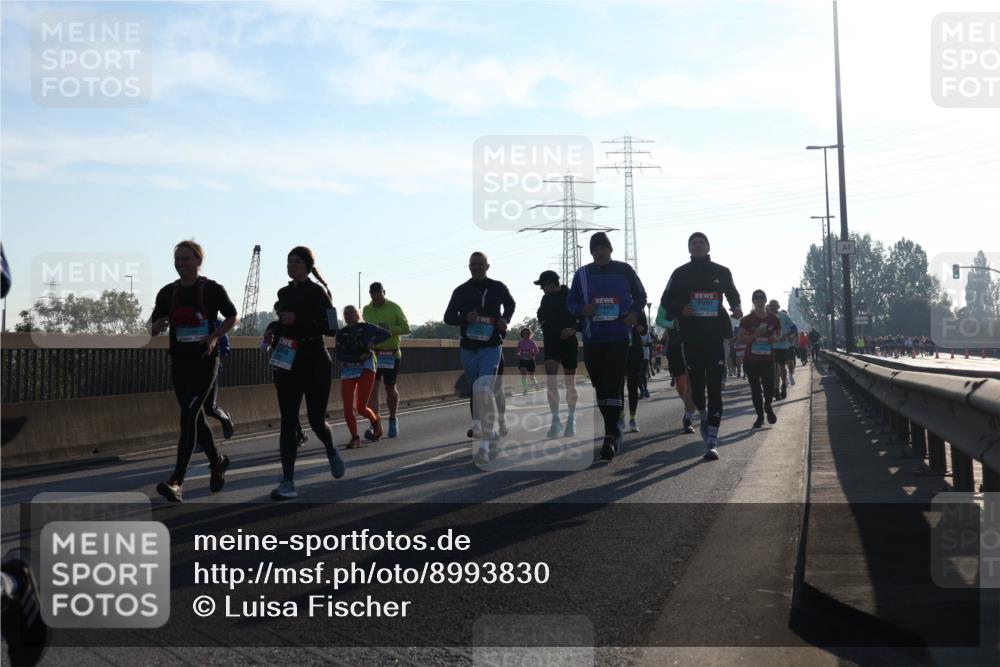 03.10.2025 - Köhlbrandbrückenlauf Luisa Fischer http://msf.ph/oto/8993830 03.10.2025 10:20:24 Position 3  meine-sportfotos.de