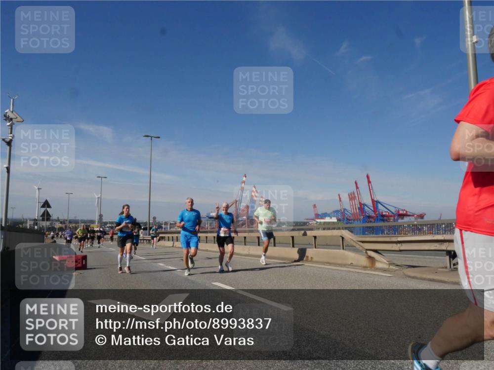 03.10.2025 - Köhlbrandbrückenlauf Matties Gatica Varas http://msf.ph/oto/8993837 03.10.2025 12:47:07 Position 2  meine-sportfotos.de