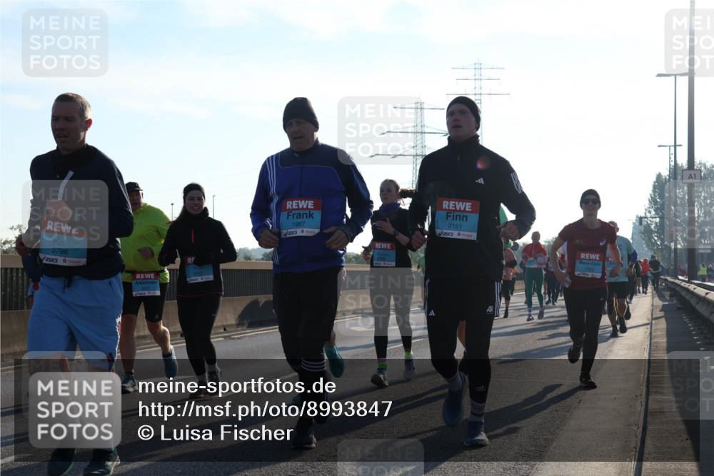 03.10.2025 - Köhlbrandbrückenlauf Luisa Fischer http://msf.ph/oto/8993847 03.10.2025 10:20:26 Position 3 3796, 3792, 1967, 2151, 1 meine-sportfotos.de
