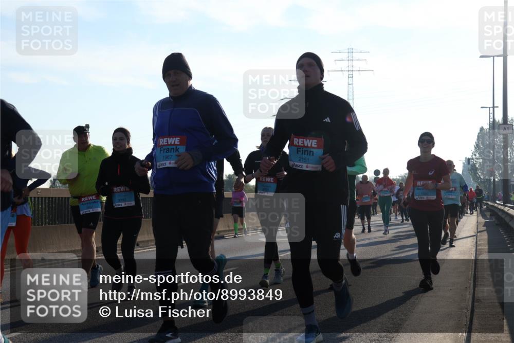 03.10.2025 - Köhlbrandbrückenlauf Luisa Fischer http://msf.ph/oto/8993849 03.10.2025 10:20:26 Position 3 3792, 1967, 2151, 1000, 1920, 1 meine-sportfotos.de